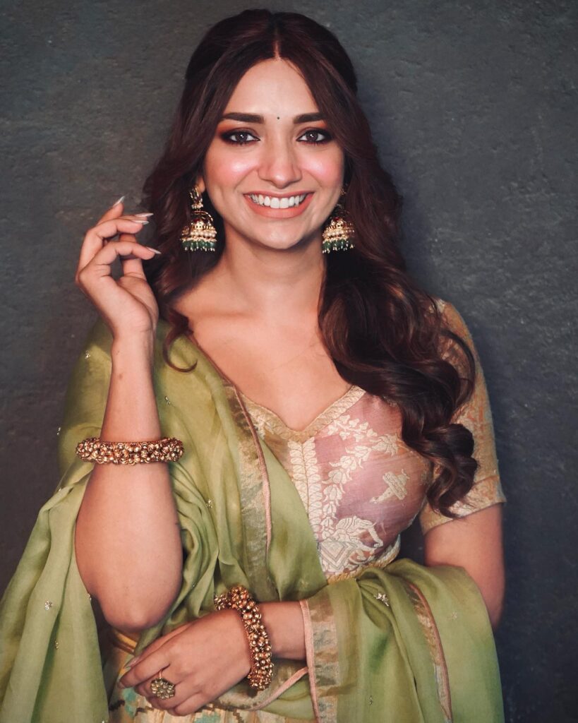 Who is Jiya Shankar?