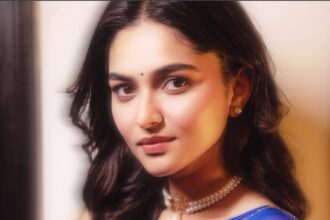 Hunterfly t 2026 07 12 082918 Kayadu Lohar wearing an elegant sky-blue saree during a recent photoshoot