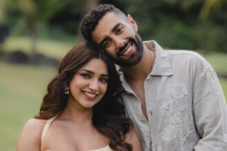 Jiyaa Shankar and fiancé Kaaran during their romantic sunset engagement proposal