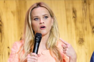 Hunterfly 026 08 08 173101 Reese Witherspoon and her father John Draper Witherspoon