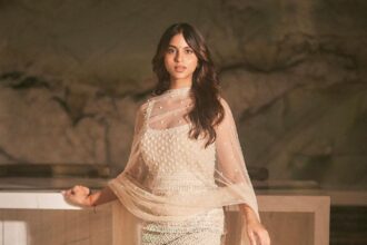 Hunterfly 026 08 16 111841 Suhana Khan wearing a bespoke beige Falguni Shane Peacock kurta set