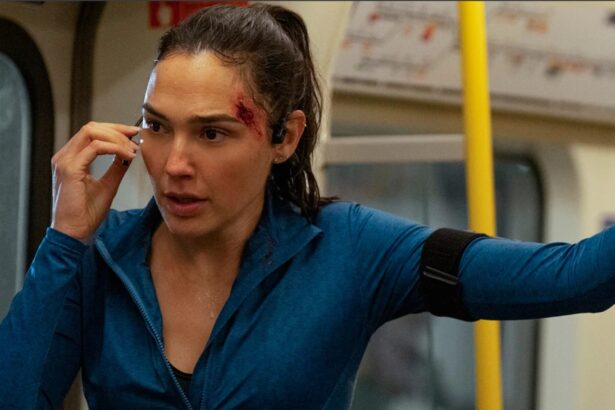 Hunterfly 026 08 30 141601 Gal Gadot promotes The Runner after revealing she broke her feet during filming