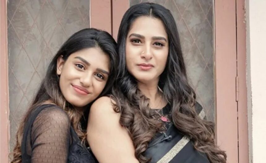 Hunterfly 2026 08 01 205532 Telugu actor Surekha Vani speaking at a film event