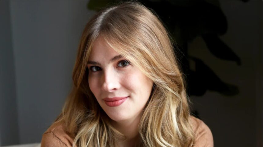 Hunterfly 2026 08 15 113445 Emily Henry recommends Julia Whelan’s book Thank You for Listening