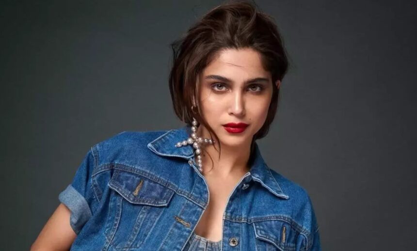 Hunterfly 2026 08 19 124421 Sharvari and Alia Bhatt in the upcoming Yash Raj Films movie Alpha