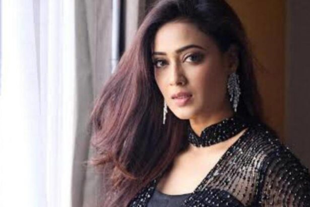 Hunterfly 2026 08 19 174800 Shweta Tiwari discusses her emotional Traitors 2 task with Abhishek Malhan and Rhea Chakraborty