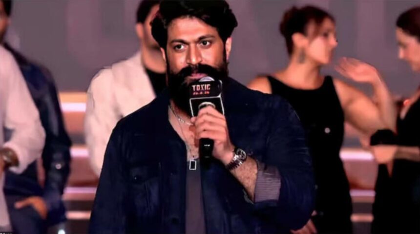 Hunterfly 2026 08 24 211950 Yash addresses students at the Toxic promotional event in Hyderabad