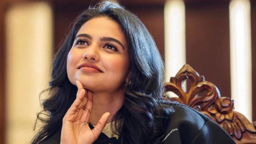 Hunterfly 26 08 19 222551 Mamitha Baiju speaks about children enjoying her character in Vishwanath And Sons