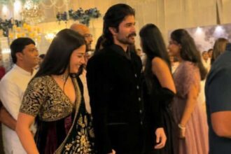 Hunterfly 26 08 26 181633 Rashmika Mandanna in wine and bottle-green Anarkali with Vijay Deverakonda