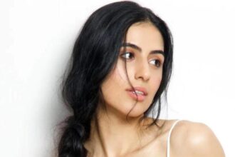 Hunterfly 26 08 28 112547 Simar Bhatia and Roshan Mathew are reportedly set to star together in a new romantic comedy