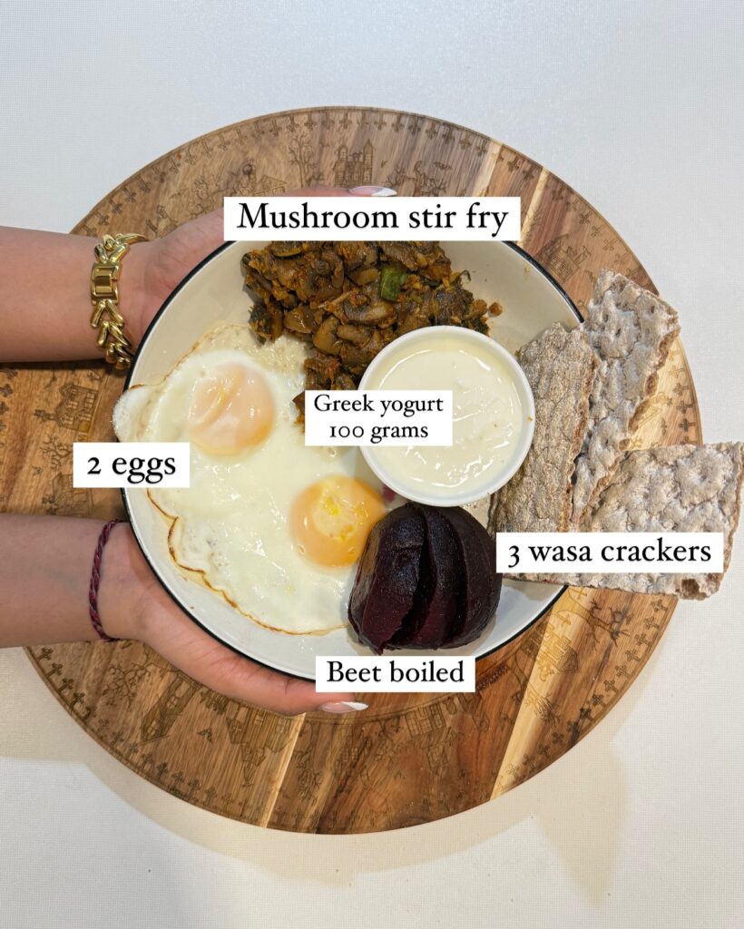 Hunterfly 484330355 18273059785269787 7254153613827507514 n 3. Eggs, mushrooms, yoghurt and crackers