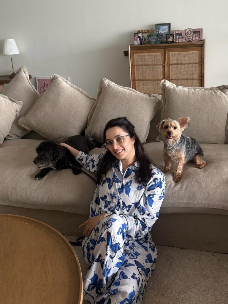 Hunterfly 573262230 18551363533038573 5561326380918119360 n Shraddha Kapoor's Juhu residence stands out because its luxury does