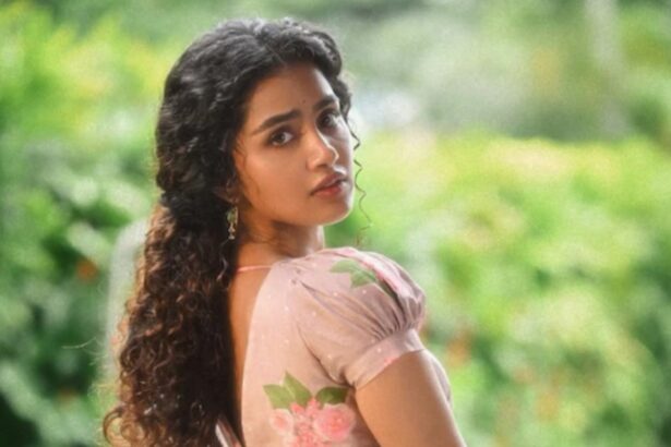 Anupama Parameswaran actress who starred in Premam Dragon and Tillu Square