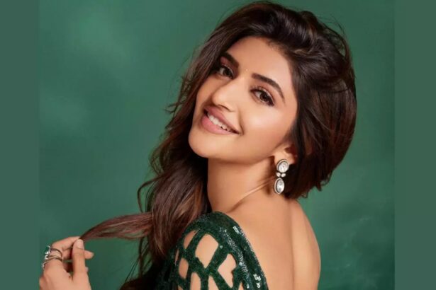 Hunterfly 6 08 16 103619 Sreeleela reported adoption of two children and her acting career