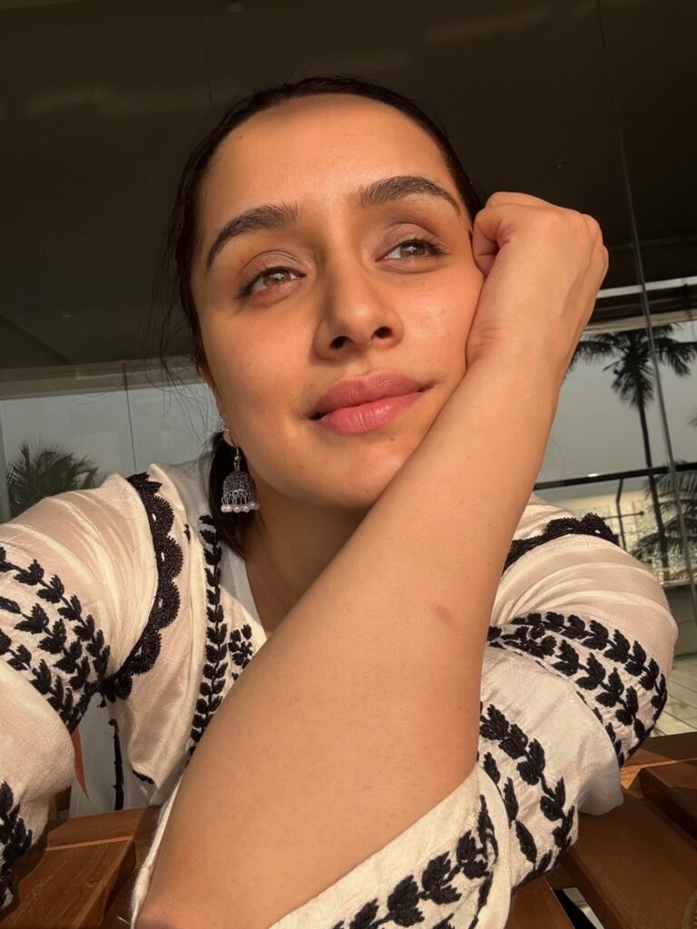 Hunterfly 611668099 18564887974038573 2755058317373692466 n Shraddha Kapoor's Juhu residence stands out because its luxury does