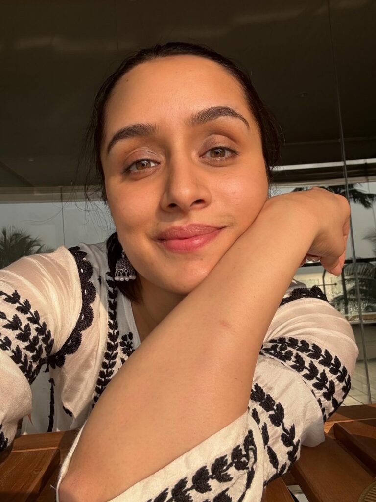 Hunterfly 613195871 18564887950038573 2063417368386608900 n Shraddha Kapoor's Juhu residence stands out because its luxury does