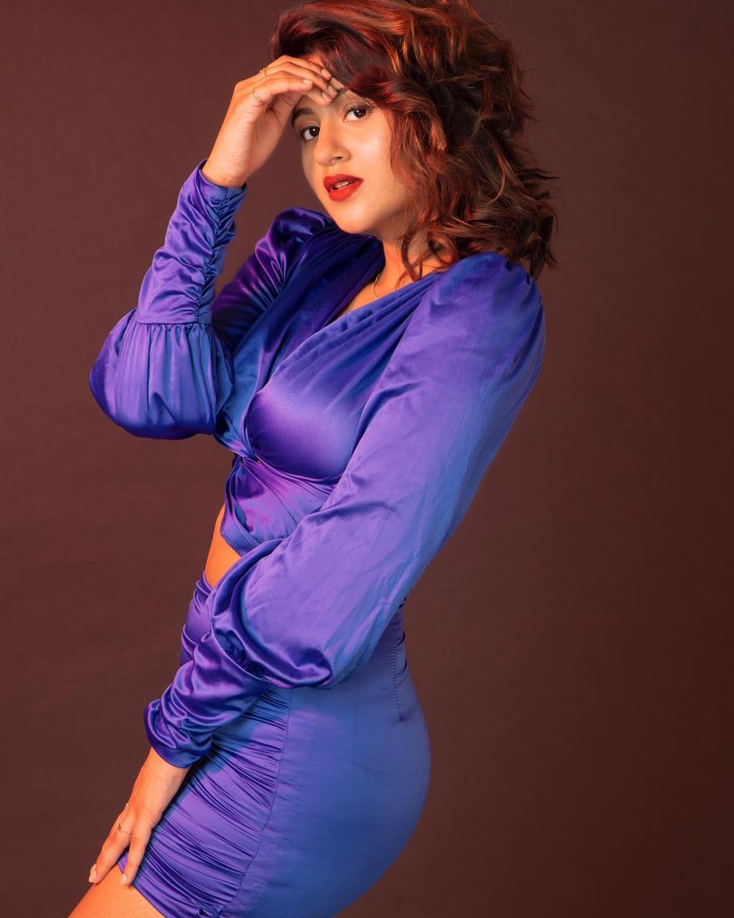 Hunterfly 652773044 18073448021186099 2217814654932015588 n Anjali Arora’s blue dress look draws mixed reactions
