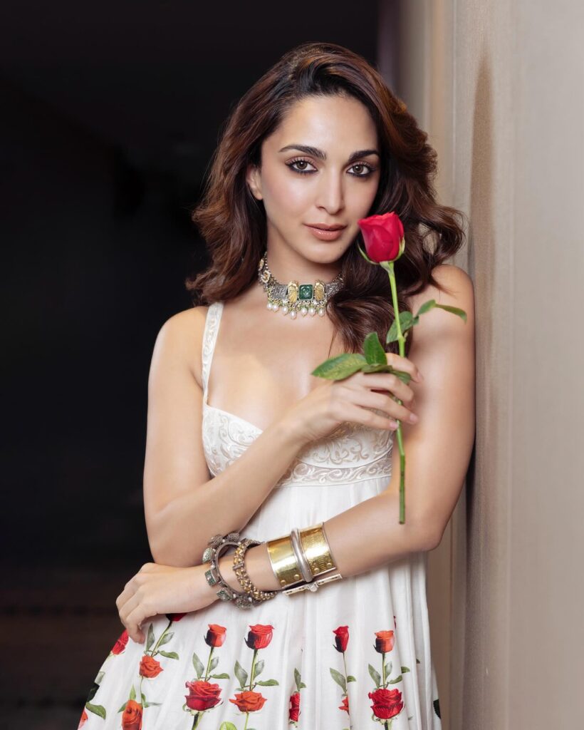 Hunterfly 654343247 18071696822237920 400521833197513894 n 4. Timeless Elegance in Rohit Bal's Signature Rose Print