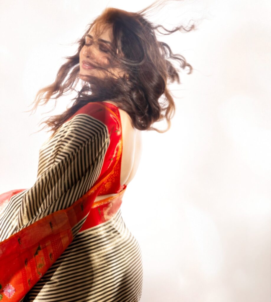 Hunterfly 720486687 18109274303314489 3107804190897673205 n The Rising Appeal of Contemporary Handloom Fashion