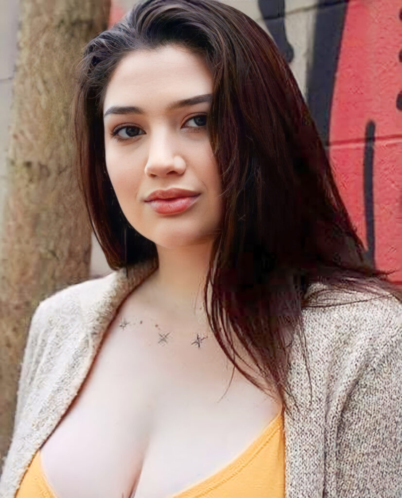 Alyx Star Early Life