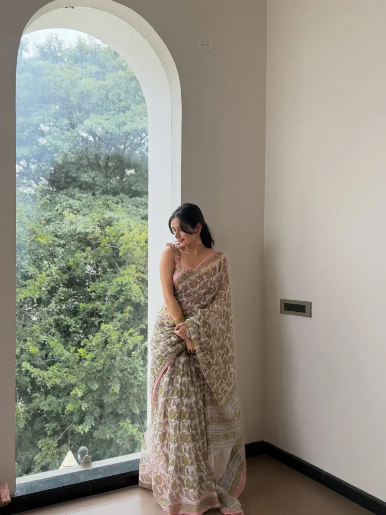Hunterfly Ashika Ranganath 2 768x1024 1 A Comfortable Yet Stylish Ethnic Fashion Statement