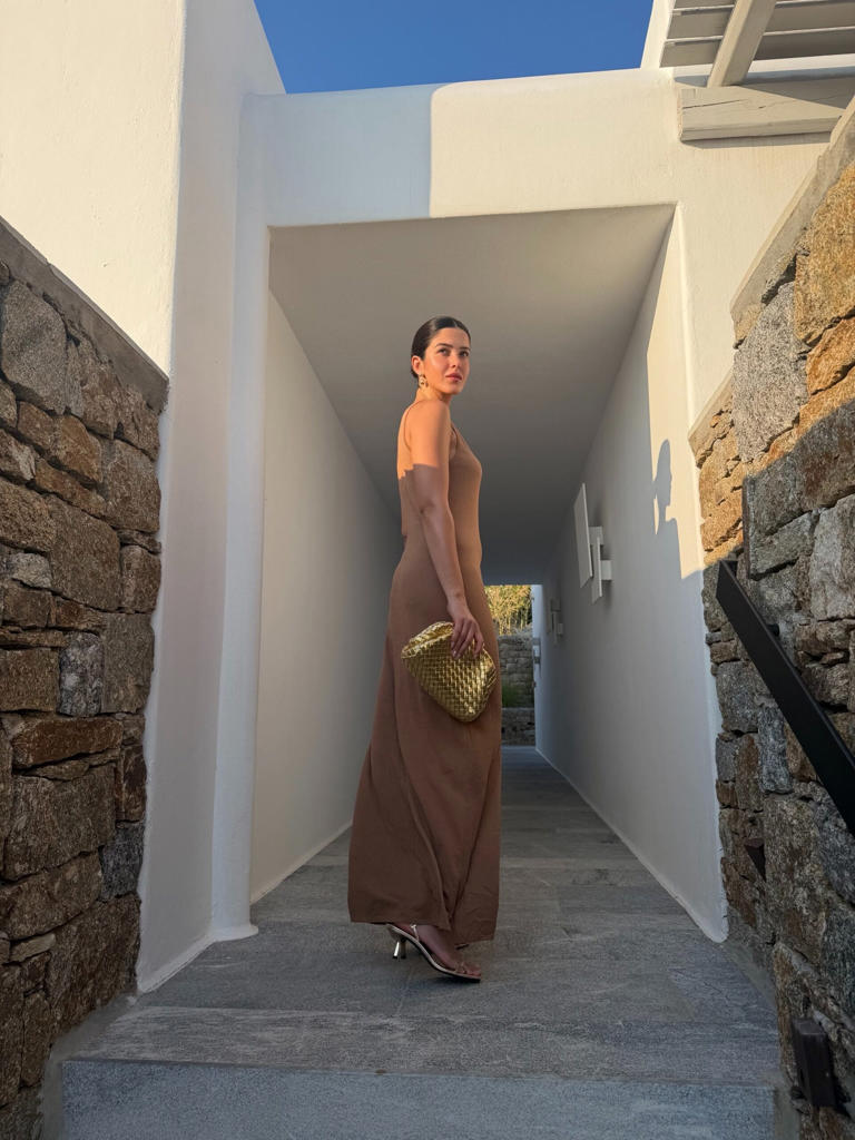 Hunterfly Embrace Shanaya Kapoor's Approach to Effortless Style