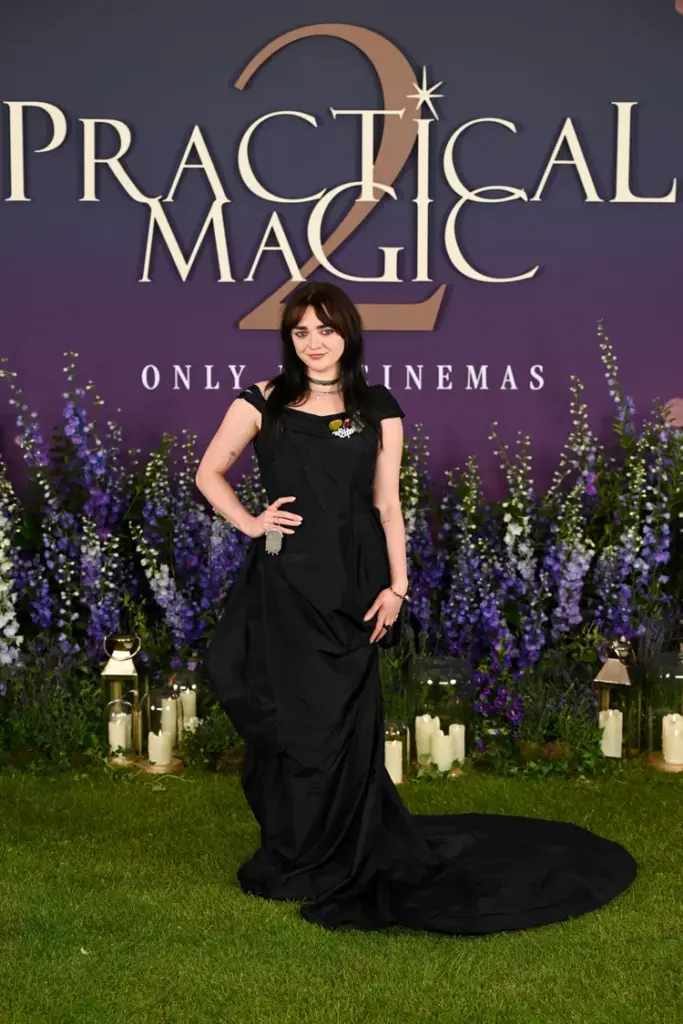 Sandra Bullock Reacts to Maisie Williams Wearing Her Dress