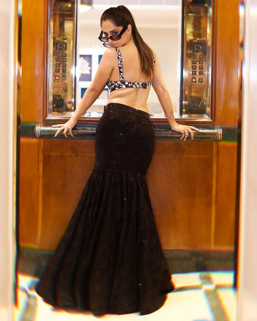 Traditional Fashion With a Personal Identity