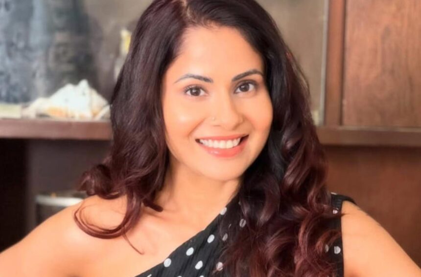 Hunterfly Sc2026 08 03 225345 Chhavi Mittal speaking about her breast cancer journey and the importance of evidence-based treatment.