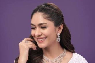 Hunterfly Scr 2026 08 08 213431 Mrunal Thakur reacts to dating rumours involving cricketer Yashasvi Jaiswal