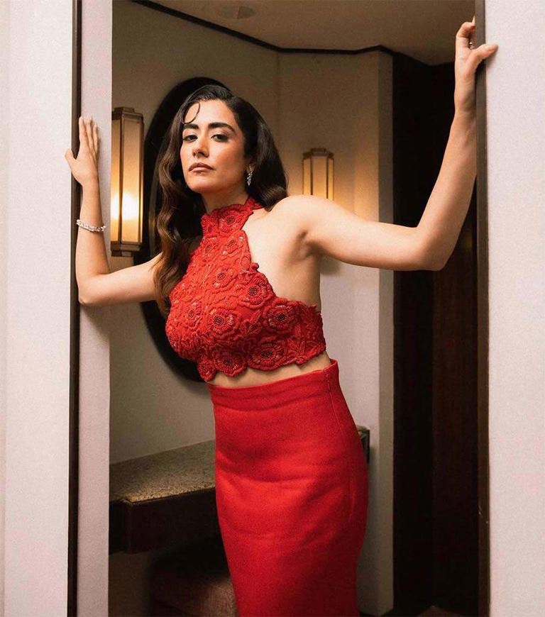 Hunterfly f1f1fv3 How did Gurfateh Pirzada and Jonita Gandhi meet?