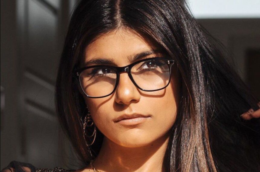 Hunterfly mia khalifa biography Mia Khalifa portrait and biography