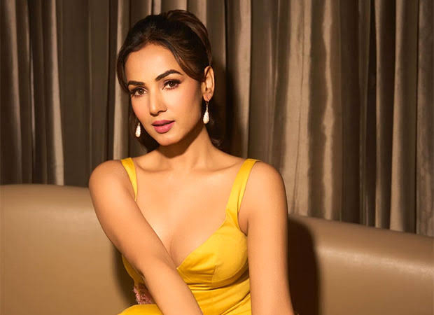Hunterfly 01 Sonal Chauhan Finds a Softer Side to Babban