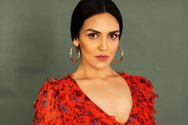 Esha Deol praises brother Bobby Deol after Bandar screening