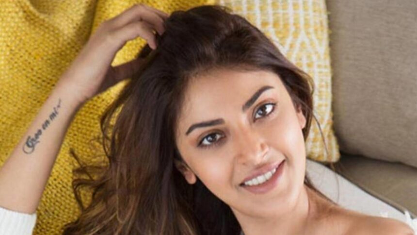 Hunterfly 026 09 04 152300 Anushka Ranjan and Aditya Seal open up about their fertility and IVF journey
