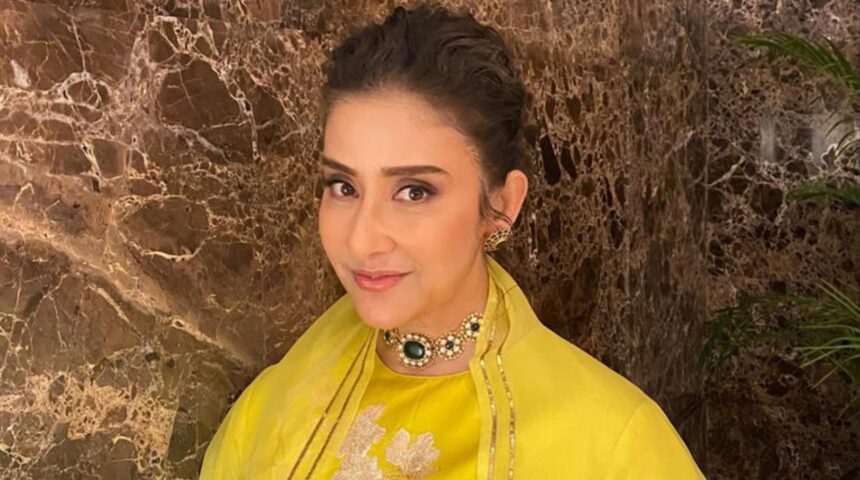 Hunterfly 026 09 06 003626 Manisha Koirala opens up about loneliness during her cancer battle