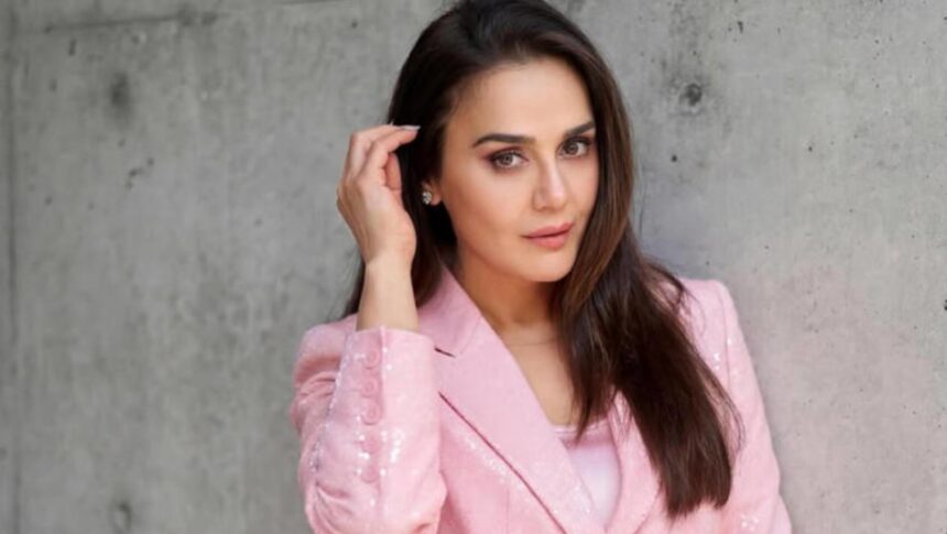Hunterfly 026 09 11 173805 Preity Zinta recalls her IVF journey before becoming a mother