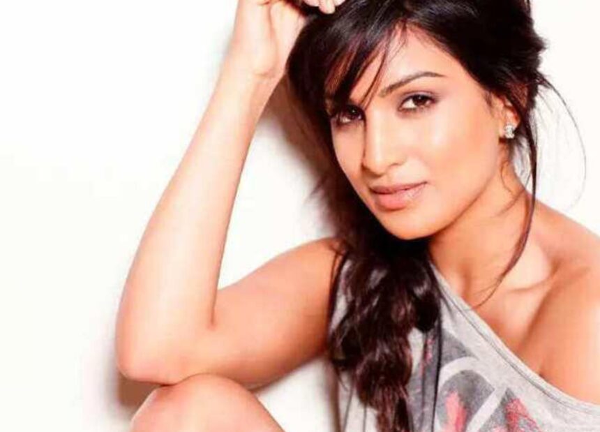 Hunterfly 026 09 13 083406 Pallavi Sharda announces her role in the French-Indian film Stay