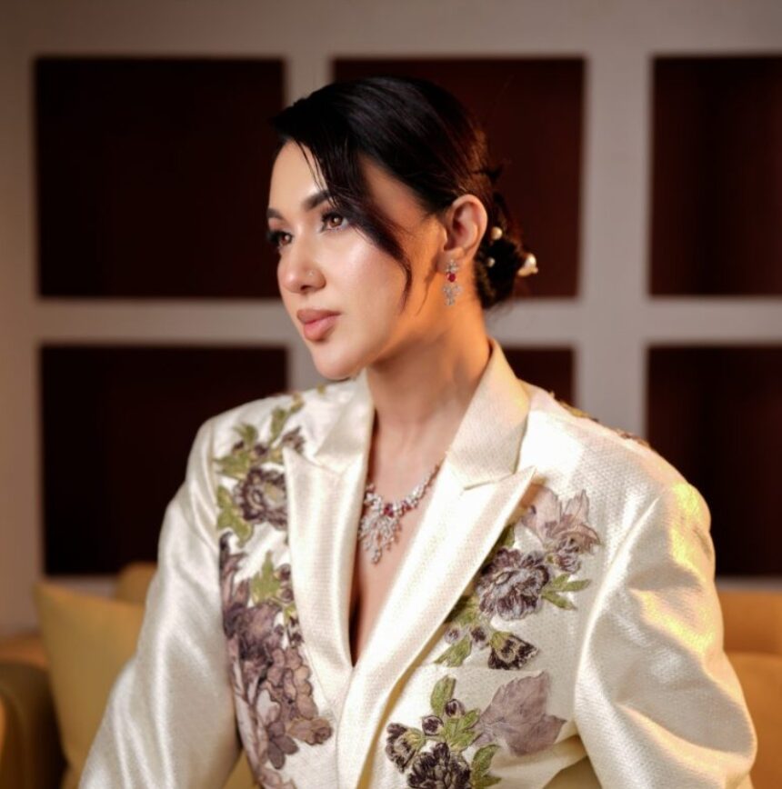 Apu Biswas and Sajal in Durbar Bangladeshi thriller