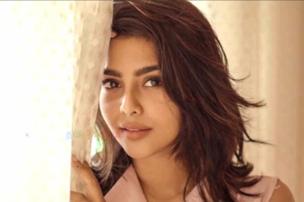 Hunterfly 026 09 14 205020 Aishwarya Lekshmi speaking about her experience during a rural Tamil Nadu film shoot