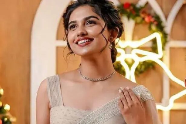 Mamitha Baiju in a recent public appearance amid the viral 500 Waala and 1000 Waala fan trend