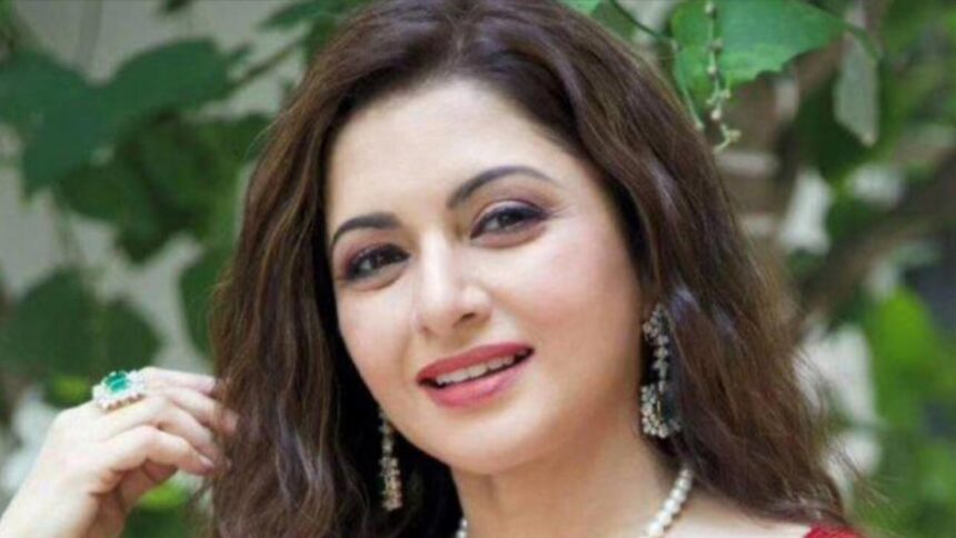 Bhagyashree shares a fitness and core-strengthening tip in her Tuesday Tips series