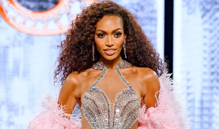 Hunterfly 2026 09 02 121842 Justus Kelley after being crowned Miss USA 2026 in her sparkling gown and feathered cape