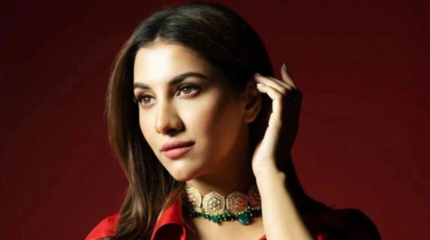Hunterfly 2026 09 02 181122 Rukmini Maitra and Akshay Kumar linked to the upcoming Hindi film Samuk