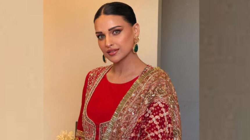 Himanshi Khurana celebrates Ganesh Chaturthi on the Indian Game Show sets