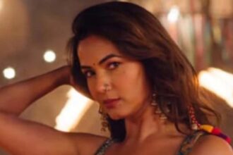 Sonal Chauhan as Mumtaz Bibi in Mirzapur The Movie