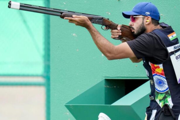 India’s men’s and women’s skeet shooting teams celebrate their bronze medals at Asian Games 2026
