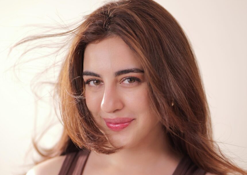 Hunterfly 2026 09 26 172351 Samreen Kaur biography, Indian actress and model