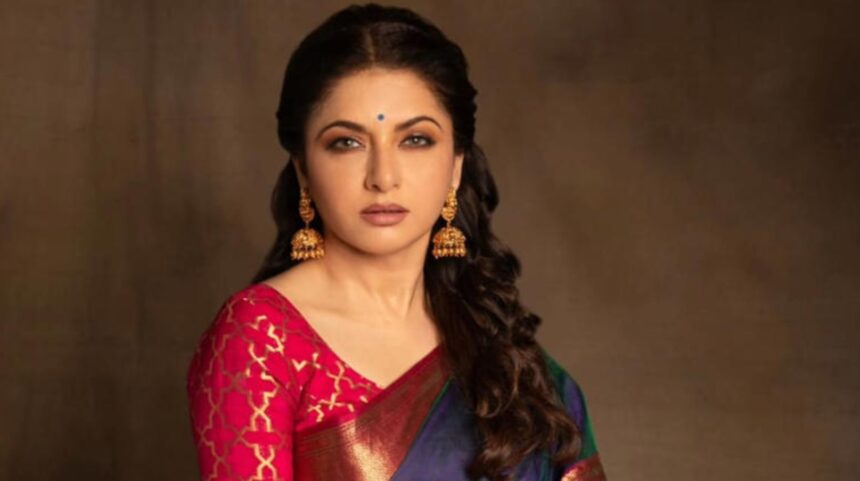 Hunterfly 26 09 04 101114 Bhagyashree opens up about her perimenopause experience at 57