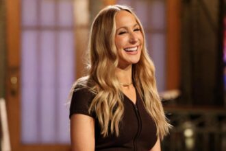 Nikki Glaser shares details about Taylor Swift and Travis Kelce’s private wedding